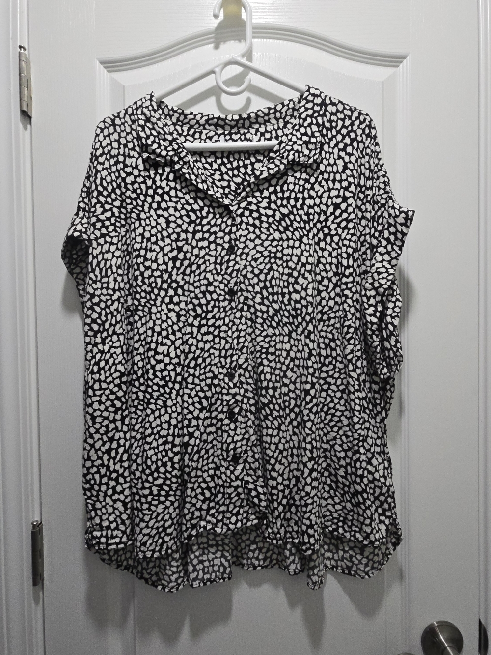 Black & White Printed Button-Up Top